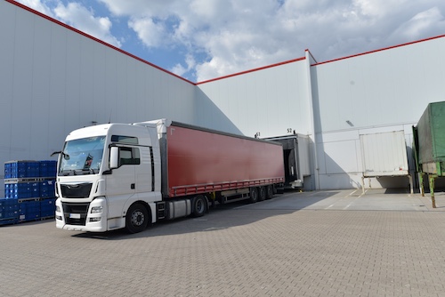 Outside Truck Company - Dealing With Trucking Companies After an Accident